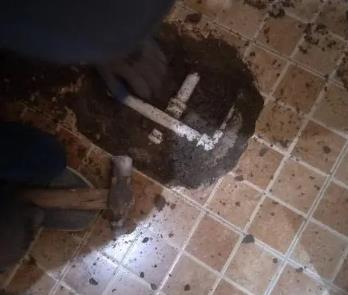 大庆市卫生间漏水维修公司为您分享下卫生间渗水如何处理及注意事项